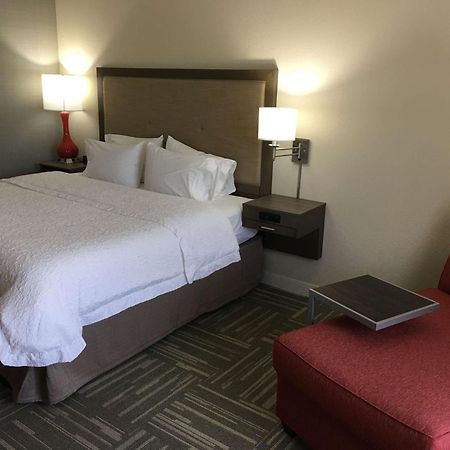 Hampton Inn Mcpherson Zewnętrze zdjęcie