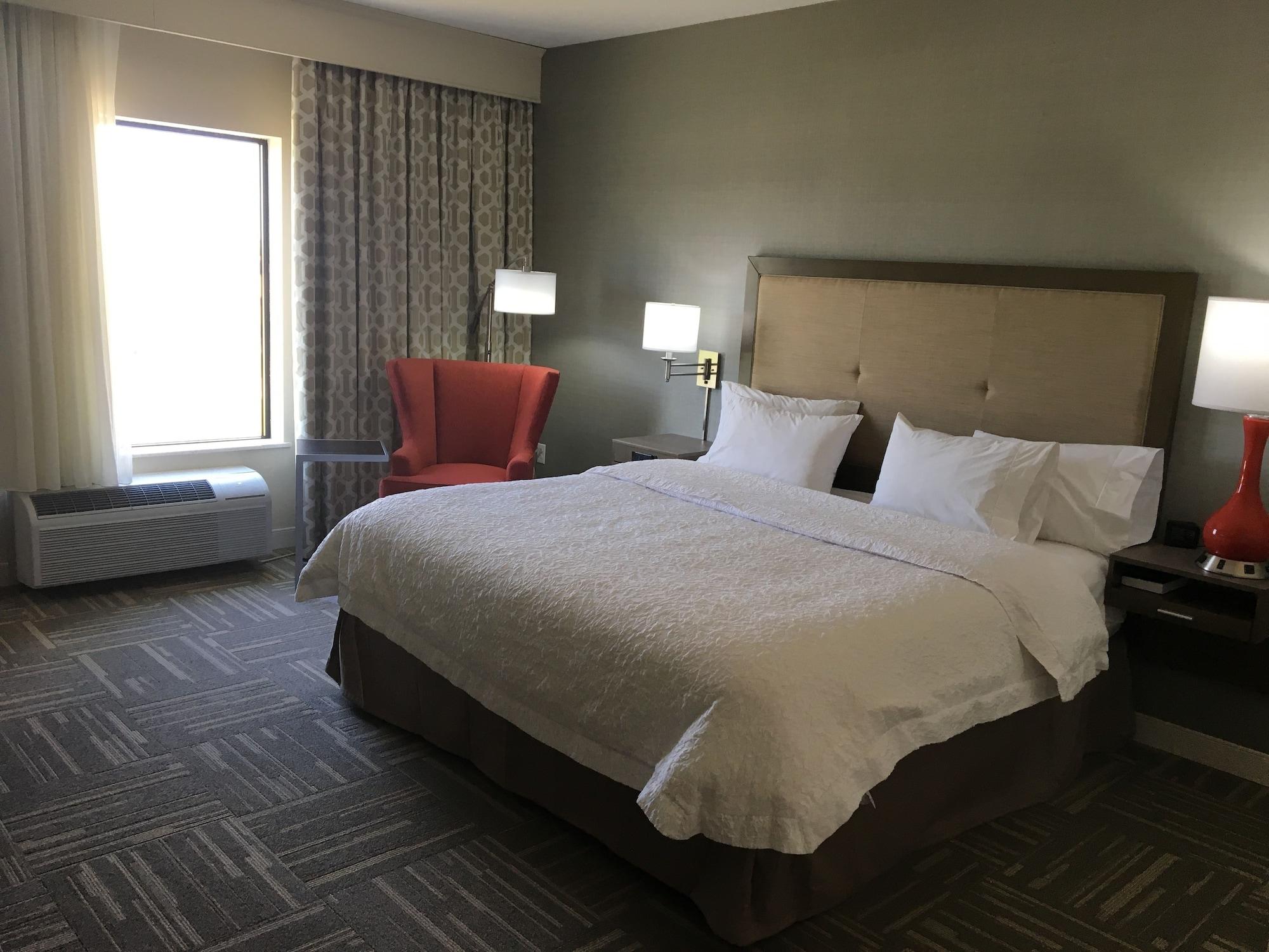 Hampton Inn Mcpherson Zewnętrze zdjęcie