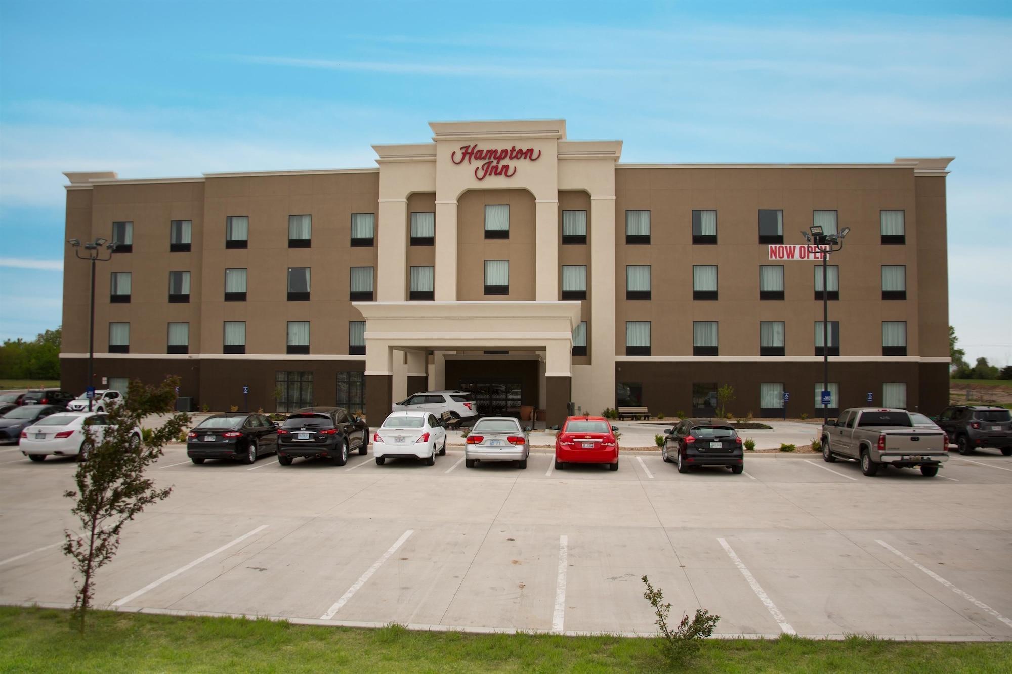 Hampton Inn Mcpherson Zewnętrze zdjęcie