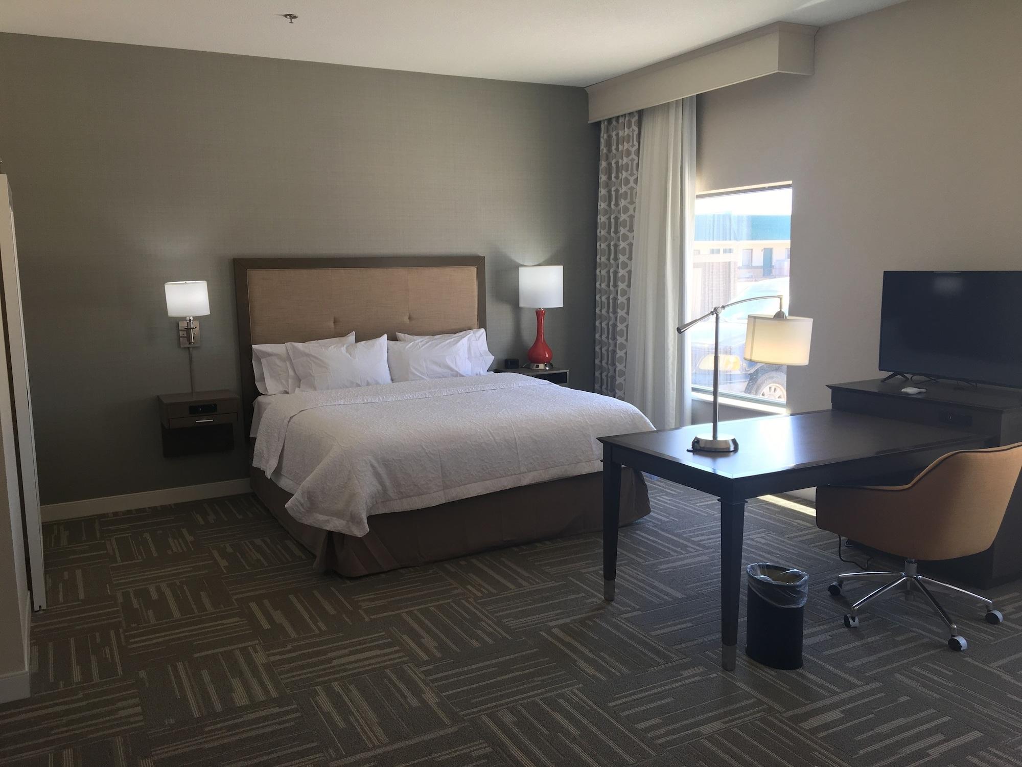 Hampton Inn Mcpherson Zewnętrze zdjęcie