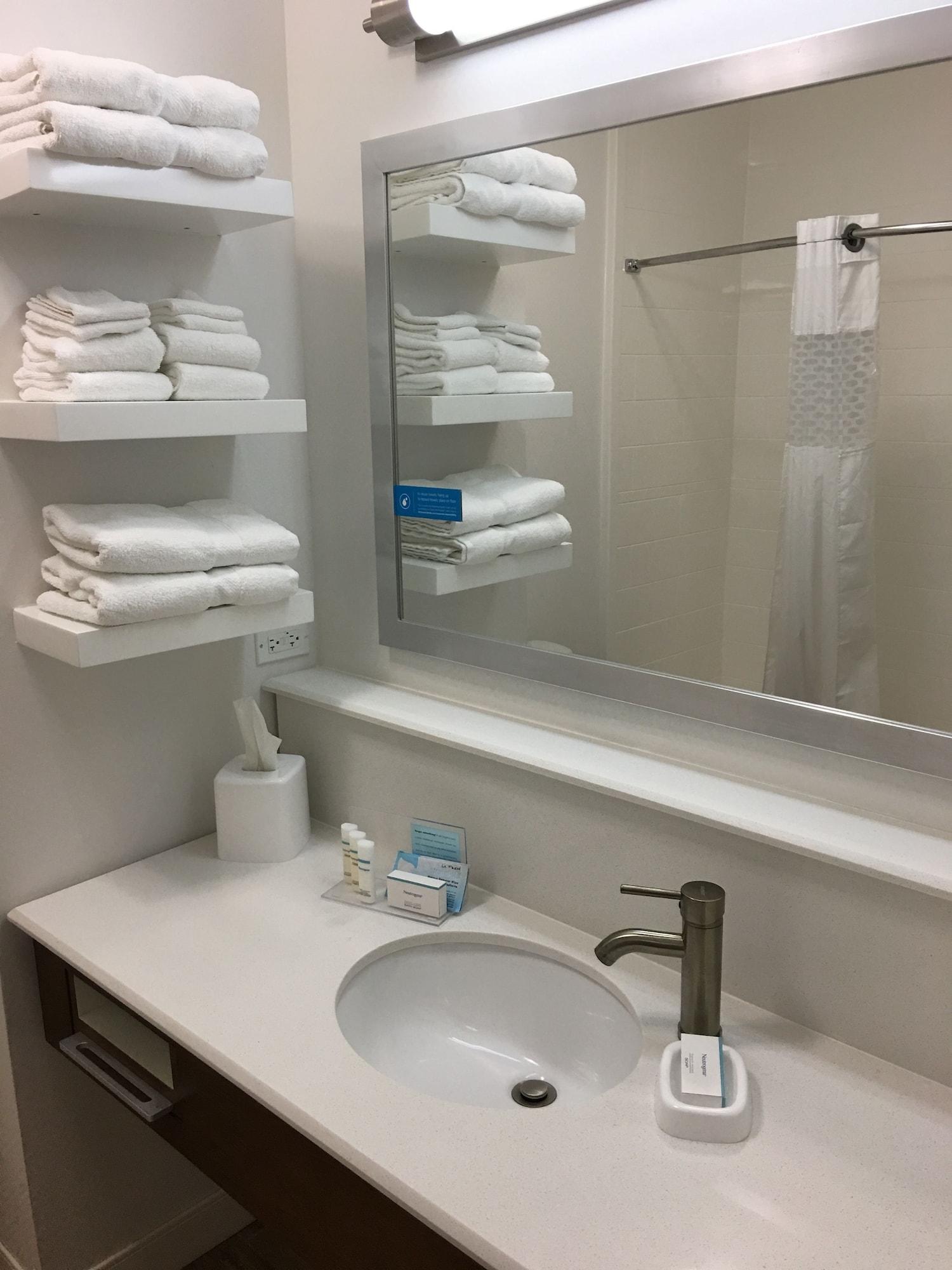 Hampton Inn Mcpherson Zewnętrze zdjęcie