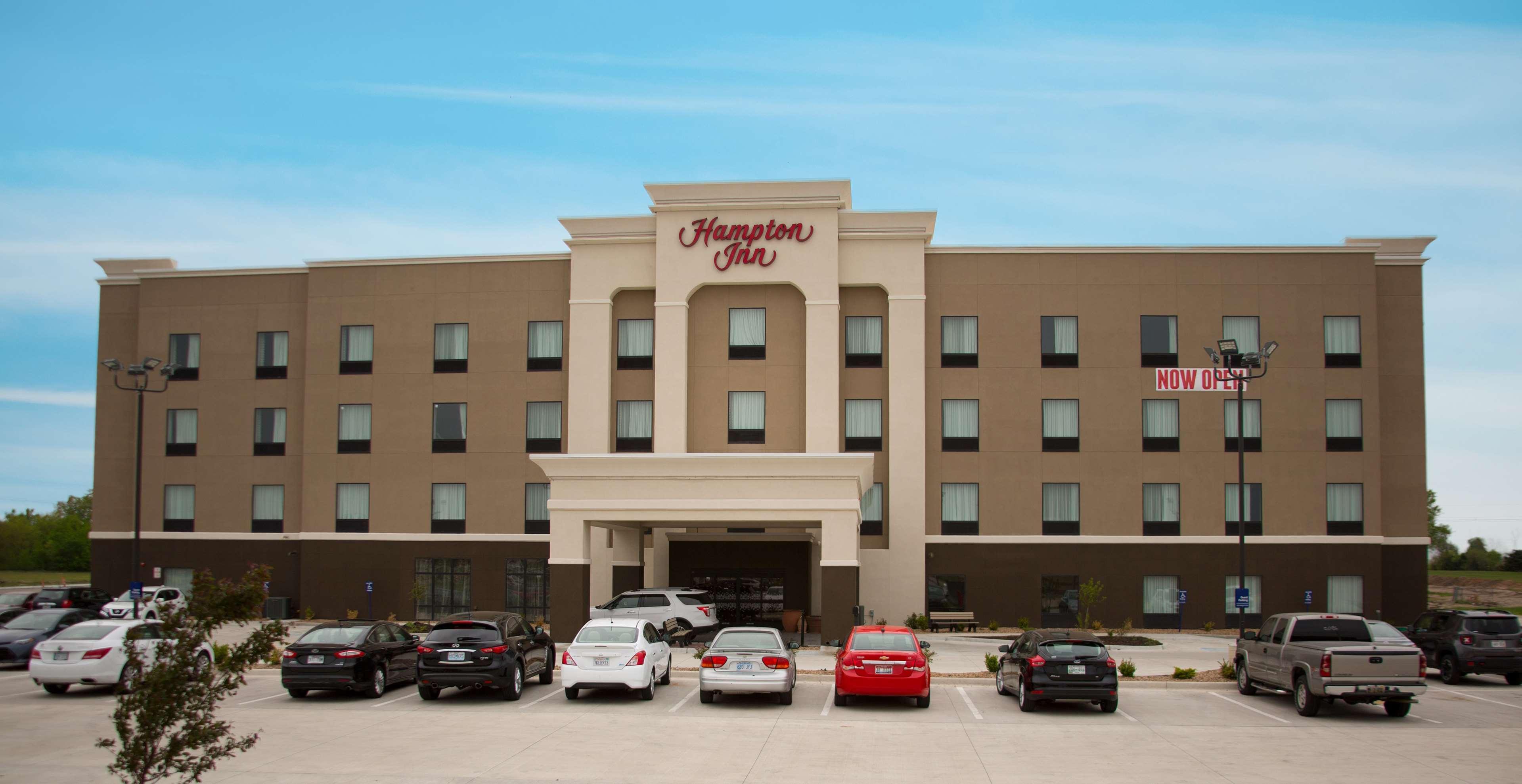 Hampton Inn Mcpherson Zewnętrze zdjęcie