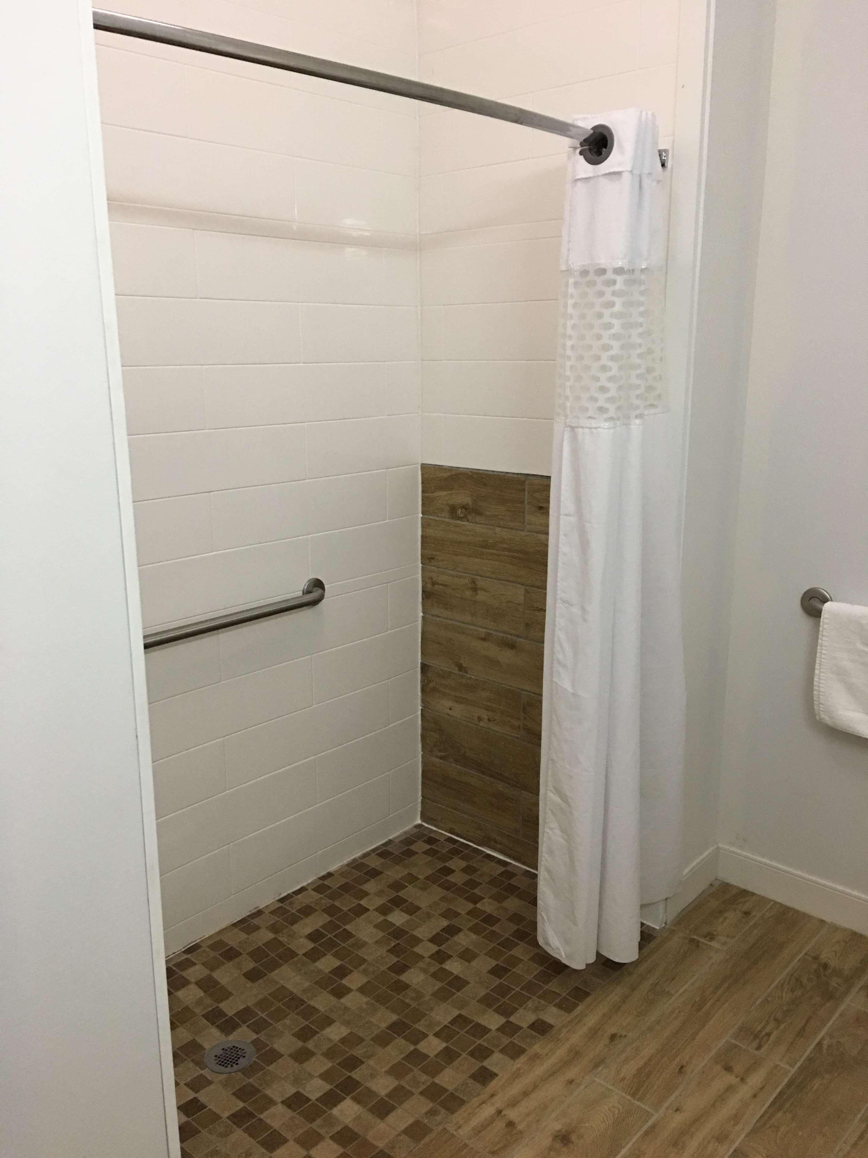 Hampton Inn Mcpherson Zewnętrze zdjęcie