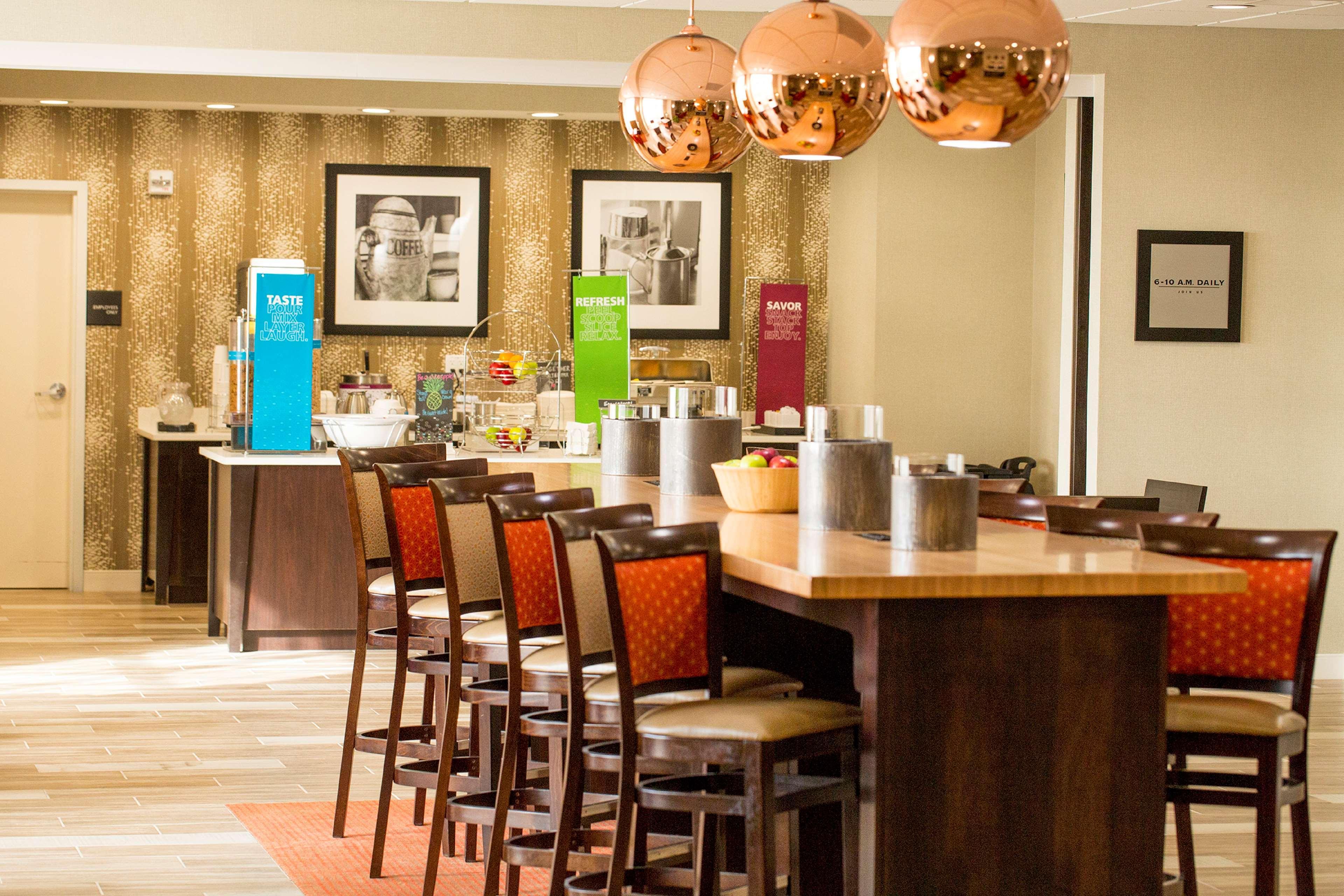 Hampton Inn Mcpherson Zewnętrze zdjęcie