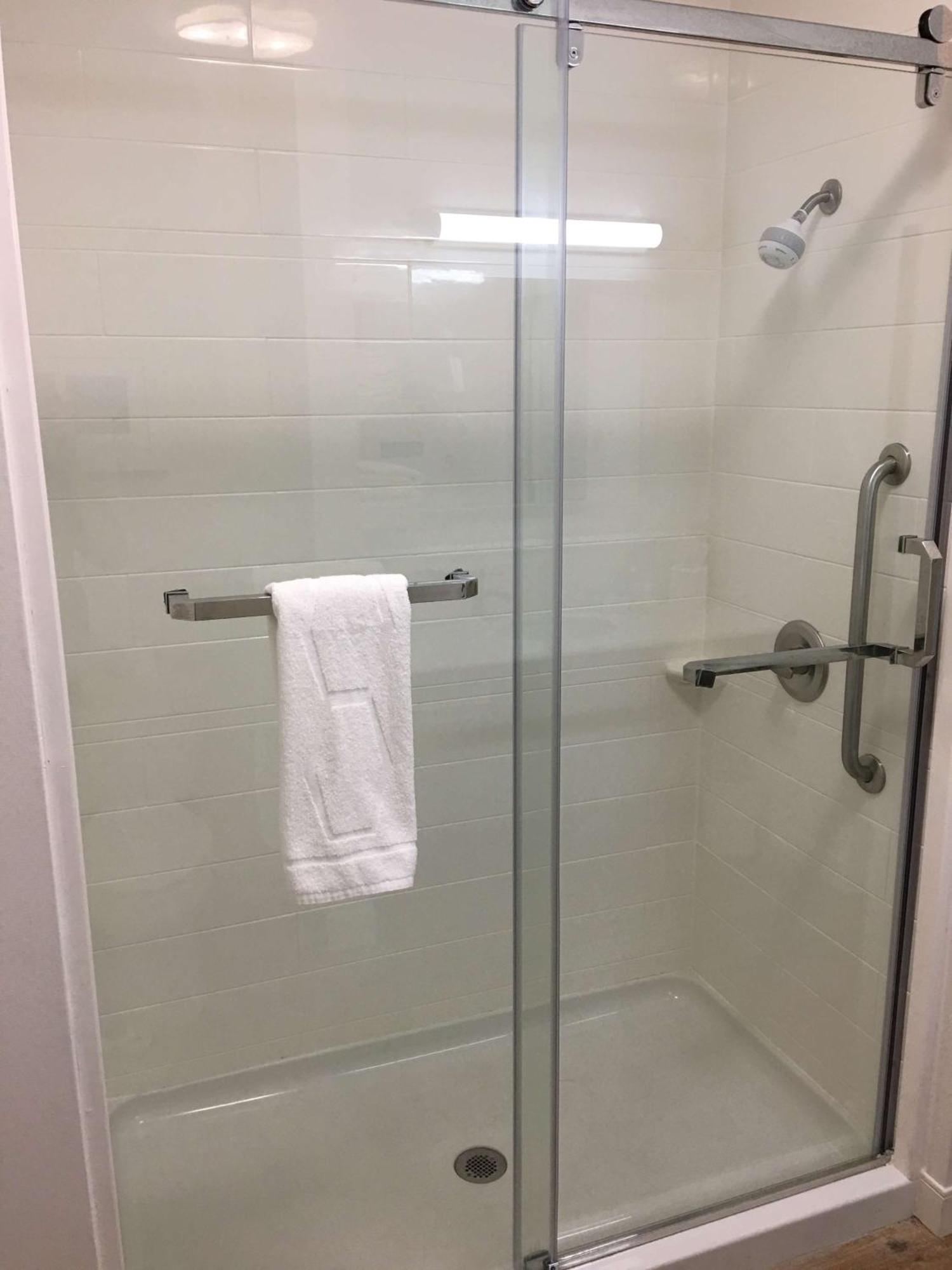 Hampton Inn Mcpherson Zewnętrze zdjęcie