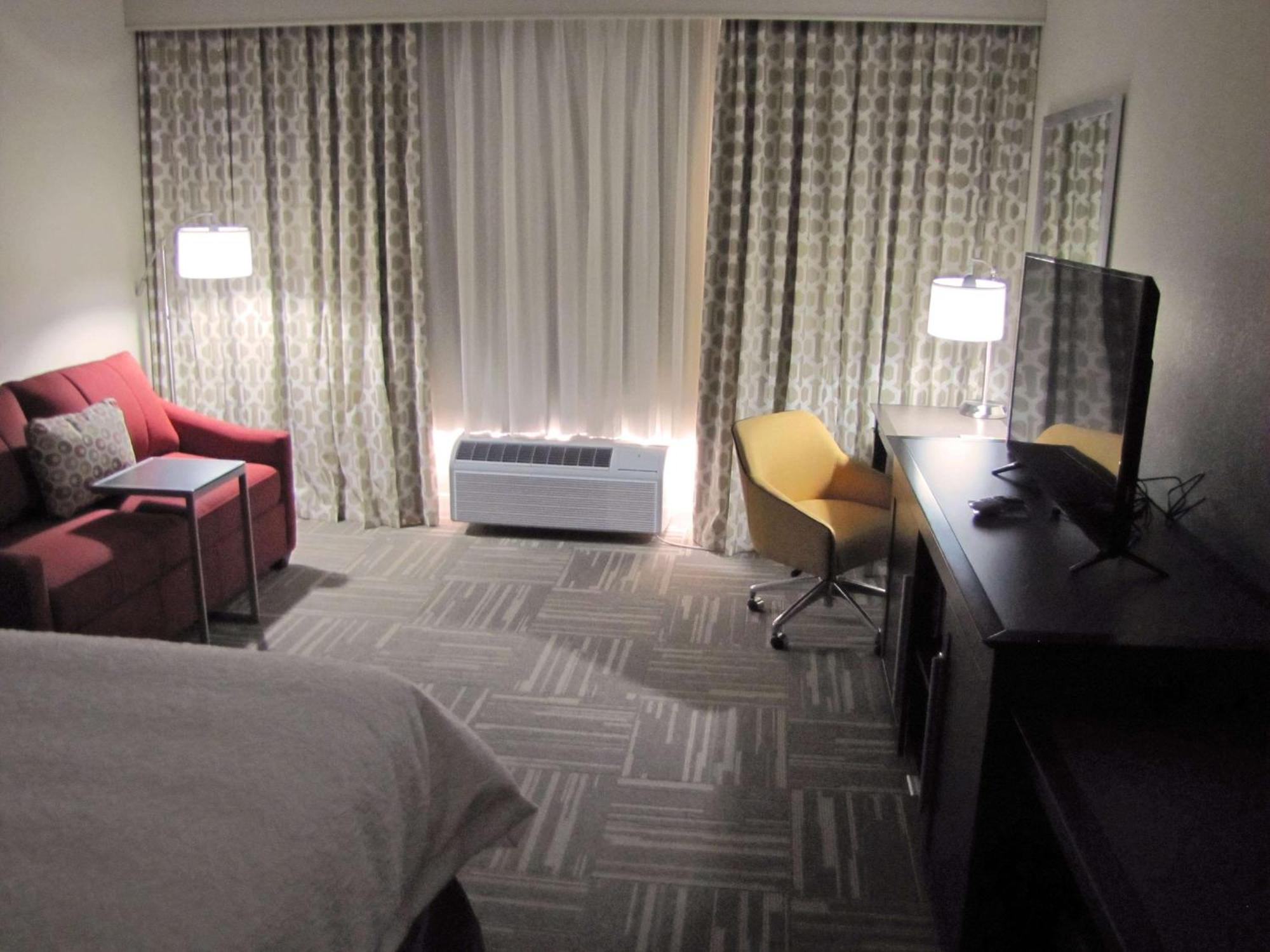 Hampton Inn Mcpherson Zewnętrze zdjęcie