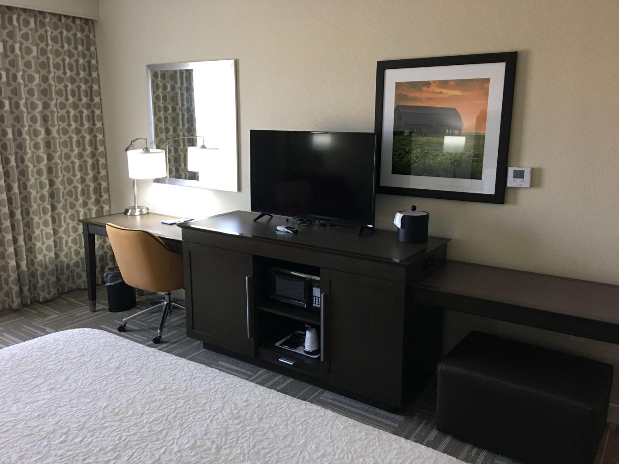 Hampton Inn Mcpherson Zewnętrze zdjęcie